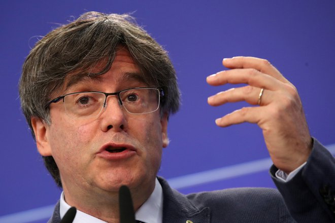 Evropski poslanec Carles Puigdemont je pozdravil sodno odločitev, da je treba njemu ter Clari Ponsatí in &shy;Antoniu Comínu vrniti poslansko imuniteto. Foto Yves Herman/Reuters