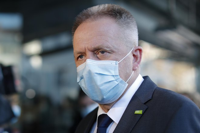 Gospodarski minister Zdravko Počivalšek je dejal, da več skupin ruskih turistov čaka na obisk Slovenije. FOTO: Jure Eržen/Delo