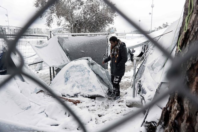 Frontex bo imel za izpolnitev svojega novega mandata do leta 2027 na voljo do 10.000 operativnih uslužbencev. FOTO: AFP