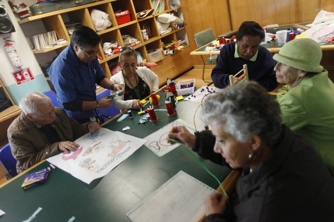 Alzheimerjeva bolezen povzroča več kot 60 odstotkov vseh primerov demenc. FOTO: Edgard Garrido/Reuters