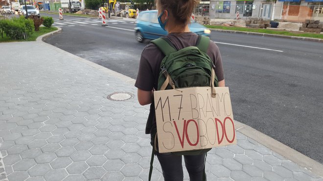 Tudi na petkovih protestih ima voda pomembno vlogo. FOTO: Borut Tavčar/Delo