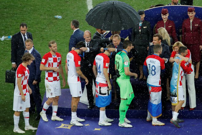 Nastopi reprezentance kažejo, kako se želi Hrvaška predstavljati kot narod. Leta 2018 se je zavihtela v finale mundiala. FOTO: Maksim Šemetov/Reuters