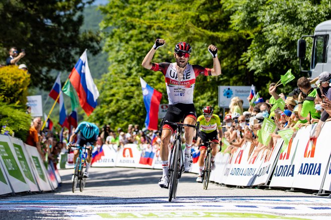 Diego Ulissi in Tadej Pogačar sta na Sveto Gori slavila dvojno zmago eklipe UAE. FOTO: Matic Klanšek Velej/Sportida