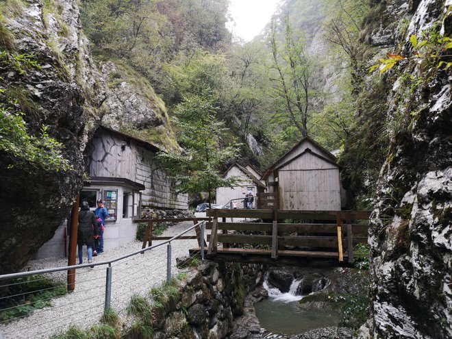 Po uničujoči poplavi leta 2007 so bolnico Franja postavili na novo, tako, kot je bila. FOTO: Dejan Javornik/Slovenske novice