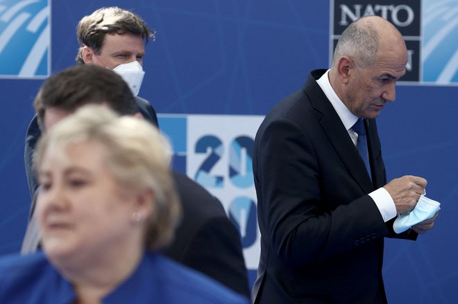 Premier Janez Janša je v Bruslju napovedal, da se bo Slovenija približala drugim članicam Nata. FOTO: Kenzo Tribouillard/AFP