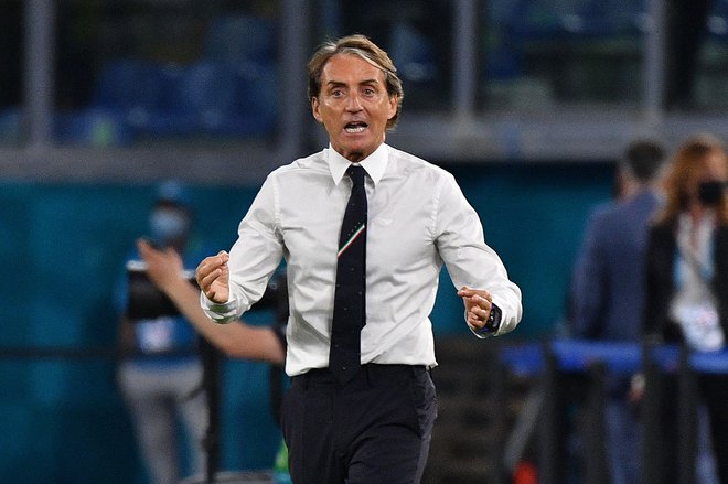 Roberto Mancini med tekmo Italije in Turčije. FOTO: Filippo Monteforte/AFP