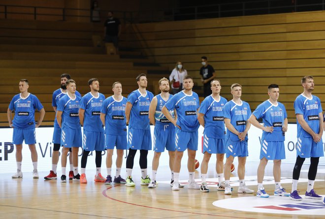 Slovenski košarkarji so uspešno začeli pot proti kvalifikacijam za OI. FOTO: Matija Djanješić/Cropix