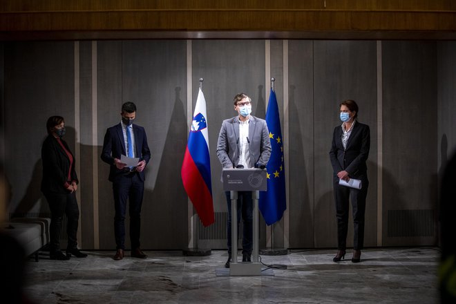 Poslanec LMŠ Robert Pavšič pravi, da je bilo prebiranje dokumentacije na trenutke boleče. FOTO: Voranc Vogel/Delo