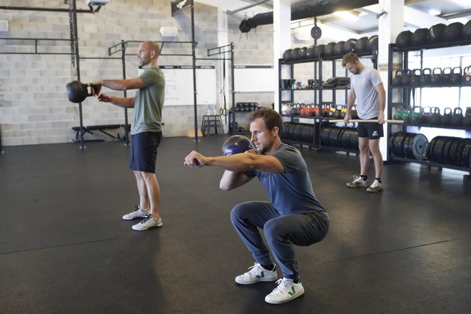 Z novimi boni si bo mogoče plačati tudi vadbo v fitnes centrih. FOTO: Leon Vidic/Delo