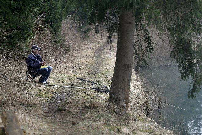  Ribiči so druga najstarejša nevladna organizacija v Sloveniji, takoj za planinci. FOTO: Blaž Samec/Delo