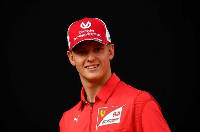 Mick Schumacher močno spominja na svojega slovitega očeta Michaela. FOTO: Flavio Lo Scalzo/Reuters