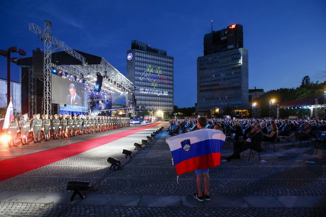 Državna proslava ob 30. obletnici slovenske državnosti na Trgu republike v Ljubljani. FOTO: Matej Družnik/Delo