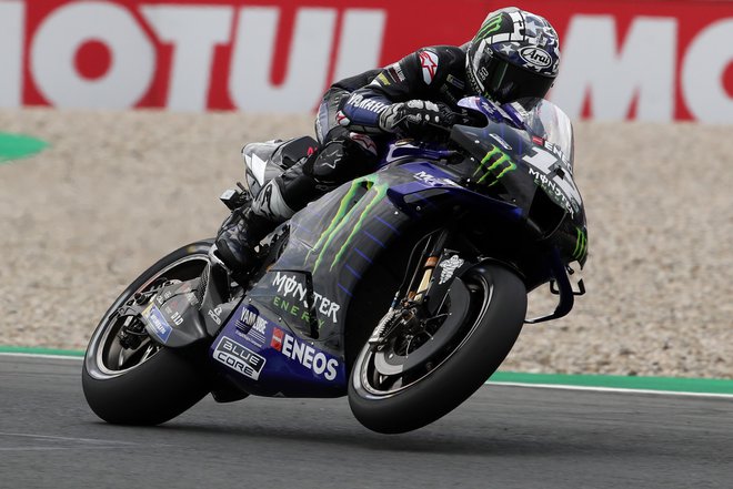 Maverick Viñales je bil v razredu motoGP najhitrejši v kvalifikacijah na Nizozemskem. FOTO: Yves Herman/Reuters