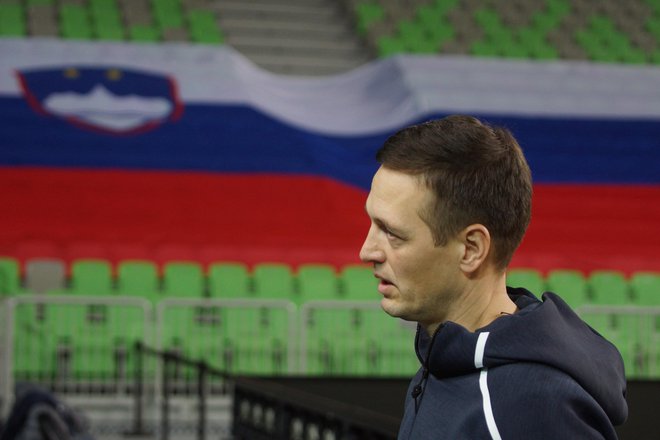 Selektor Aleksander Sekulić se z varovanci pripravlja na prvo tekmo olimpijskih kvalifikacij. FOTO: KZS