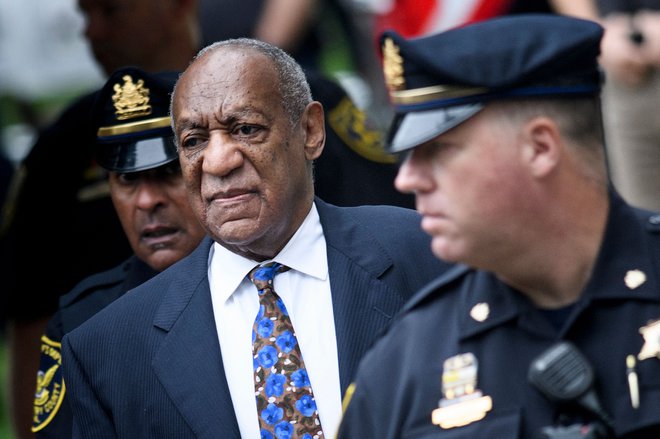 Bill Cosby na dan razsodbe 24. septembra 2018, ko so ga spoznali za krivega&nbsp;v vseh točkah tedanje obtožnice. FOTO:&nbsp;Brendan Smialowski/AFP