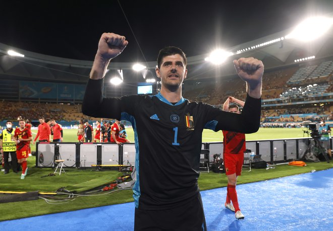 Belgijski vratar Thibaut Courtois je bil zadnji Realov adut, ki bi na evropskem prvenstvu v nogometu lahko osvojil lovoriko. FOTO: Marcelo Del Pozo/Reuters