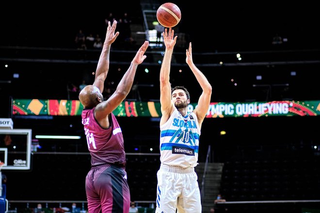 Mike Tobey (desno) se je izkazal na obračunu z Venezuelo. FOTO: Fiba