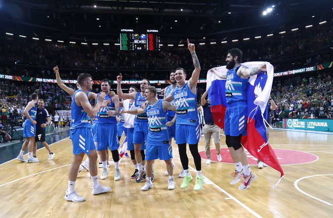 Slovenci rajajo v Kaunasu. FOTO: Ints Kalnins/Reuters