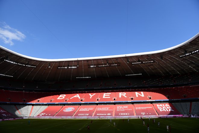Prazna Allianz Arena v Münchnu ne prinaša denarja. FOTO: Andreas Gebert/Reuters