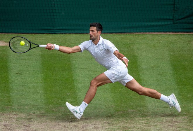 Novak Đoković je tudi v Wimbledonu prvi favorit. FOTO: Florian Eisele/AFP