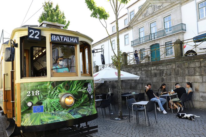 Portugalce hromi nov val.<br />
Foto Violeta Santos Moura/Reuters