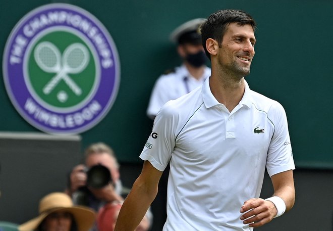 Tudi v WImbledonu je Novak Đoković potrdil svoj ugled vodilnega igralca svetovne teniške lestvice. FOTO: Glyn Kirk/AFP