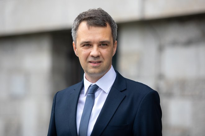 Minister Marjan Dikaučič ni zagotovil delovanja notarske pisarne v Žalcu. K temu ga je prepričeval tudi šef notarske zbornice, a zaman. FOTO: Voranc Vogel