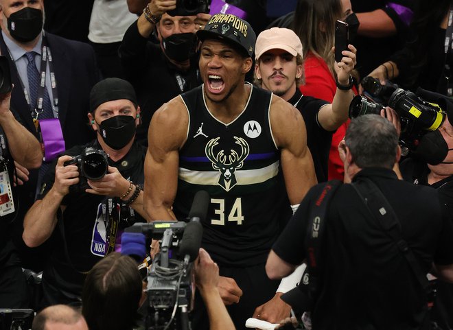 Giannis Antetokounmpo je bil veliki junak zadnje tekme. FOTO: Jonathan Daniel/AFP