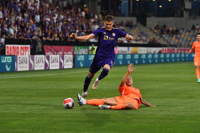 Mladi Mariborčan Nino Žugelj je sezono začel v strelskem slogu. Dosegel je že tri gole v štirih tekmah, kot jih še ni v članski konkurenci. FOTO: Marko Pigac/mp Produkcija