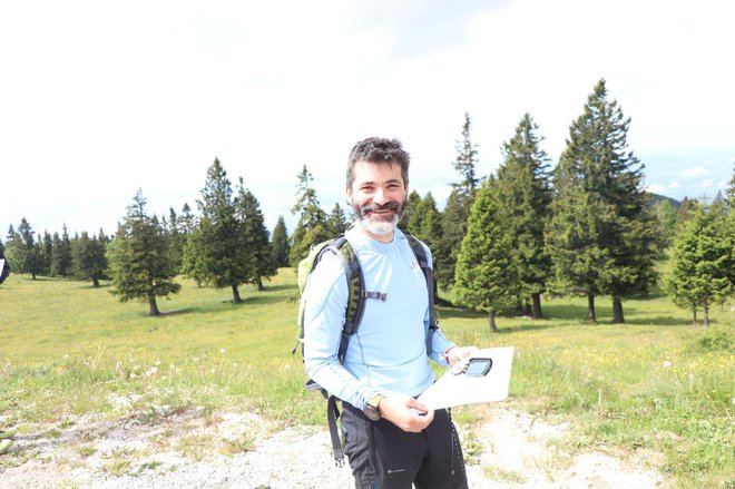 Izberite si izlet, ki je nekoliko lažji od vaših fizičnih in psihičnih sposobnosti, in se zavedajte, da ste na vrhu gore šele na polovici pohoda, svetuje Matjaž Šerkezi, strokovni sodelavec in inštruktor gorskega reševanja PZS. FOTO: arhiv PZS