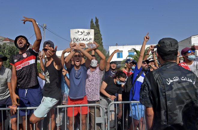 Protesti v Tuniziji. FOTO: Fethi Belaid/AFP
