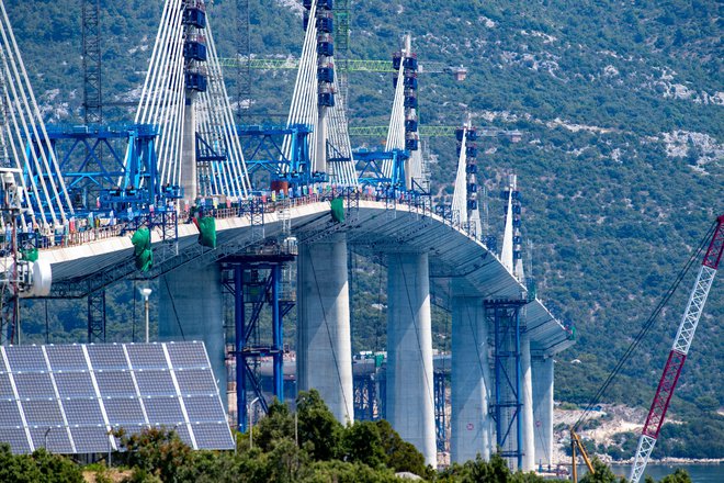 Pogled na Pelješki most. FOTO: Cropix<br />
&nbsp;