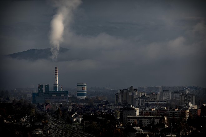 Uporaba fosilnih goriv predstavlja 61 odstotkov človeškega okoljskega odtisa. FOTO: Voranc Vogel/Delo