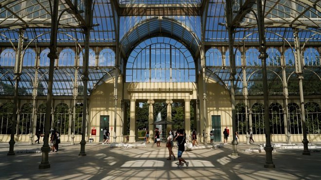 Retiro se razprostira na površini 125 hektarjev in je ena najbolj obiskanih madridskih znamenitosti. FOTO: Reuters