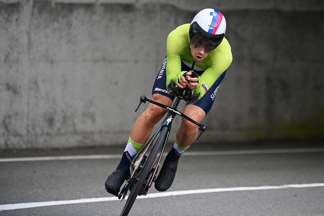 Ob uspehih slovenskih športnikov na olimpijskih igrah na Japonskem se zdi, kot da je Slovenija prava športna velesila in kot taka tudi močna država. FOTO: Greg Baker/AFP