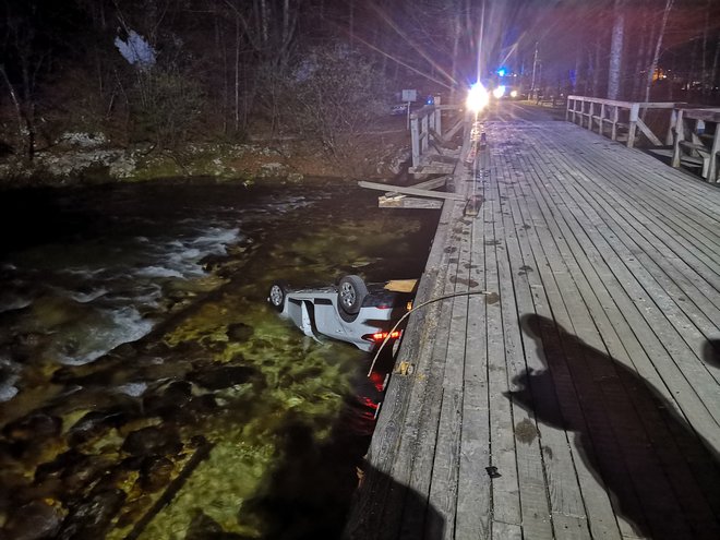 Fotografija je bila posneta ob prometni&nbsp; nesreči v Bohinju spomladi letos. FOTO: Pgd Bohinjska Bistrica