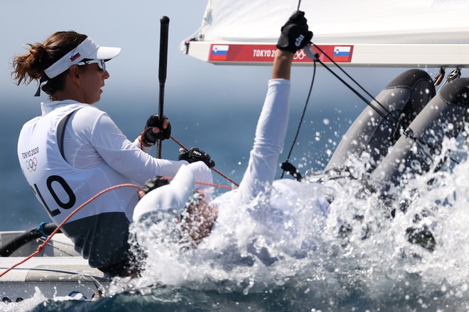 Tina Mrak (na fotografiji levo) v paru z Veroniko Macarol lovi najboljše. FOTO: Ivan Alvarado/Reuters