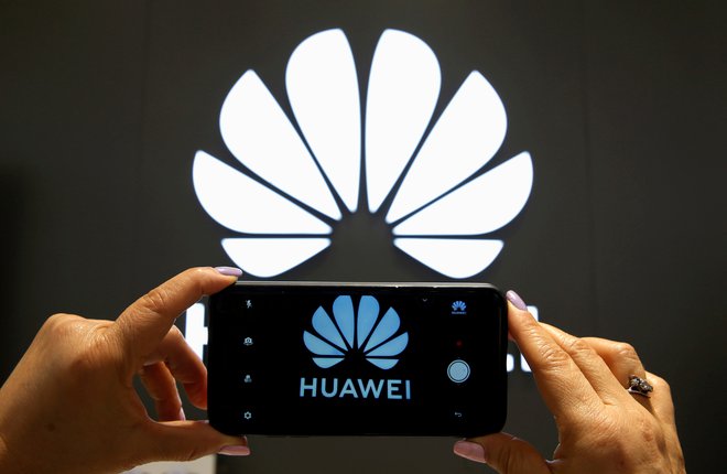 Huaweiev spor z Američani je očitno bistveno bolj zarezal v njihove dejavnosti, kot je sprva kazalo. FOTO: Rodrigo Garrido/Reuters
