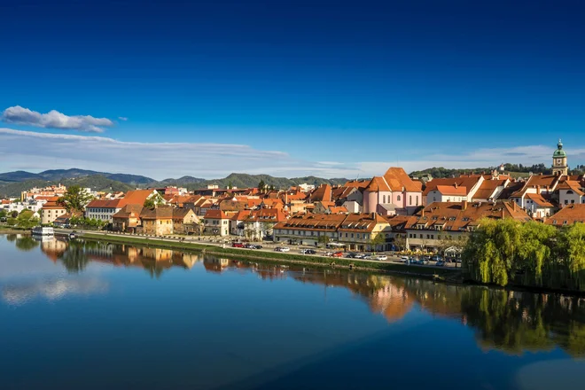 Veduta štajerske prestolnice z reko Dravo FOTO: Erich Reisinger/Visit Maribor