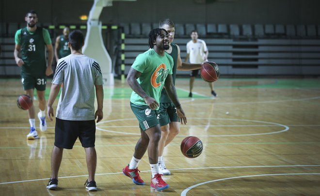 Tudi Marcus Keene komaj čaka na prve pripravljalne in uradne tekme Cedevite Olimpije v novi sezoni. FOTO: Jože Suhadolnik/Delo