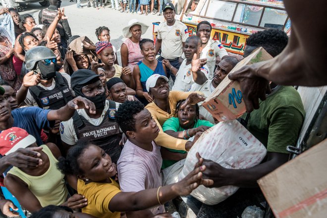 Dva milijona Haitijcev živi in dela v sosednji Dominikanski republiki, s katero si Haiti deli otok HispaniolaFOTO: Reginald Louissaint Jr/AFP