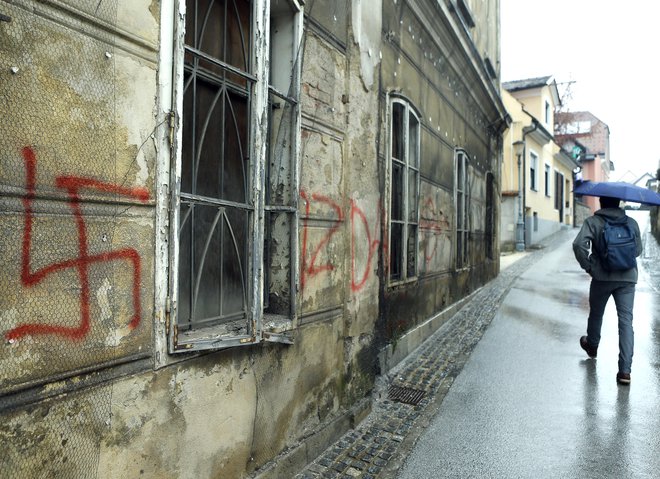 Tudi nacizem, ki je omogočil vzpon Hitlerja, je proizvod anomalij demokracije. FOTO: Aleš Černivec