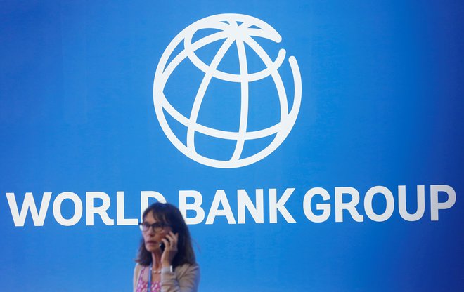 Svetovna banka odločitve o svojem nadaljnjem ukrepanju glede na navedbe vira ni sporočila, dokler se ni njeno celotno osebje umaknilo iz države, kar da se je zgodilo v petek. FOTO:&nbsp;Johannes Christo/Reuters