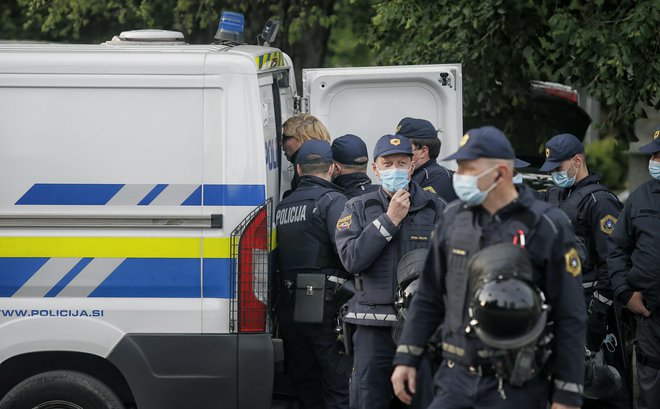 Predsednik SPS meni, da bi morala biti odločitev od testiranju stvar vsakega posameznega policista. FOTO: Blaž Samec/Delo