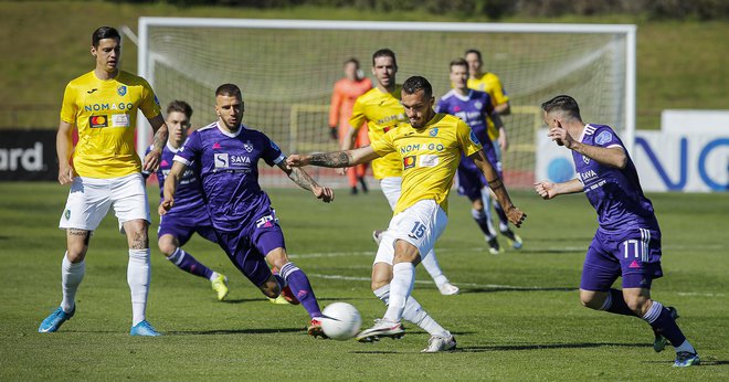 Maribor in Bravo sta se v Ljudskem vrstu razšla brez zmagovalca. FOTO: Jože Suhadolnik/Delo