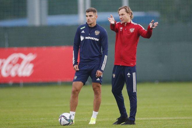 Karpin (desno) je v Moskvi igral za CSKA in Spartak, veliko večji pečat je pustil v Španiji kot član Real Sociedada in Celte. FOTO: Mihail Šapajev/Rfs.ru