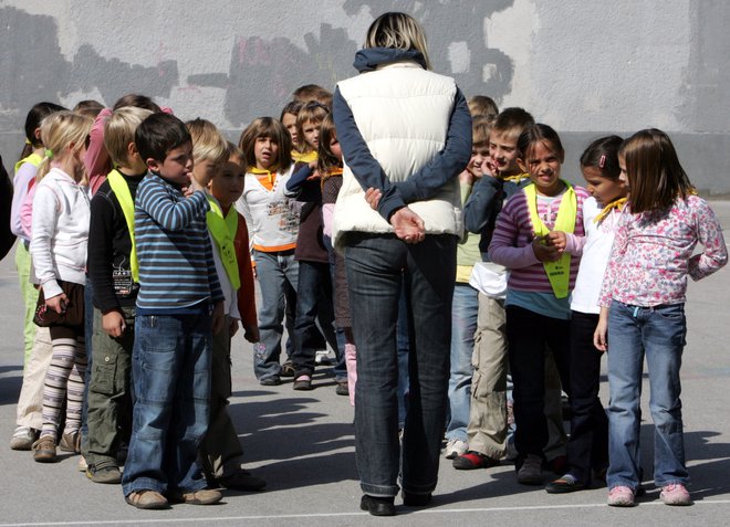 Pomembno je, da šola in učitelji prvi dan naredijo kakovosten in učencem pomagajo, da se vključijo. FOTO: Igor Modic/Delo