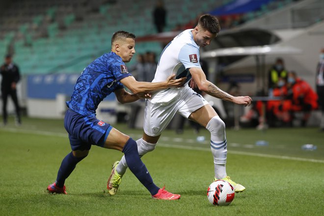 Benjamin Šeško si je na prvi uradni tekmi v dresu reprezentance prislužil ovacije. FOTO: Voranc Vogel