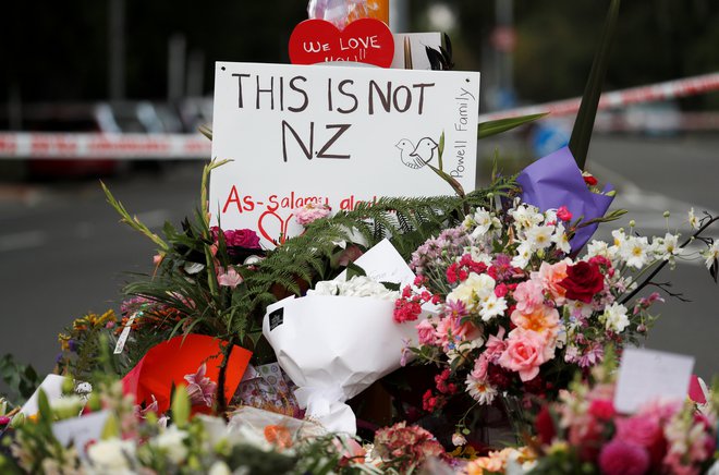 Na Novi Zelandiji še niso pozabili hhudega terorističnega napada na mošejo. FOTO: Jorge Silva/Reuters