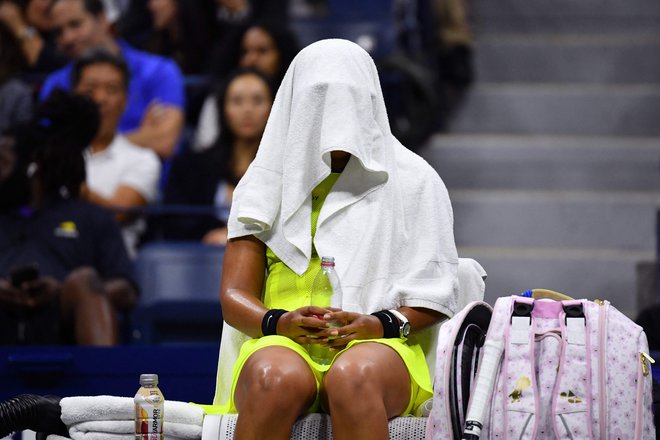 Naomi Osaka je doživela boleč poraz. FOTO: Ed Jones/AFP